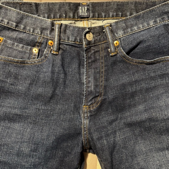 Gap 31x30 men’s slim fit jeans EUC, worn twice! Dark wash. - Picture 3 of 5